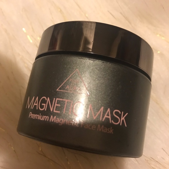 Pure Aura magnetic face mask - Picture 2 of 6